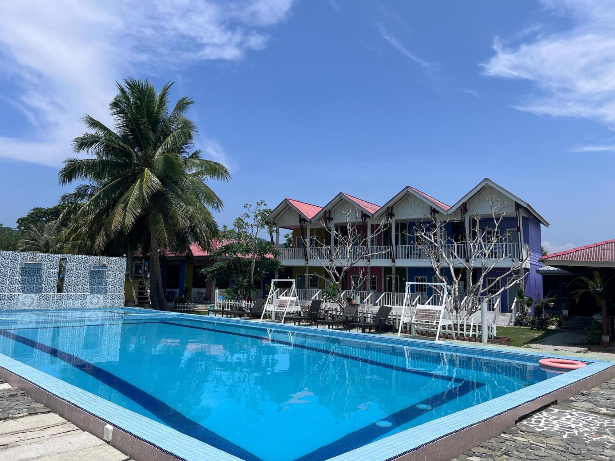 Capital O 91017 Tuba Beach Resort @ Pulau Tuba Kuah Ngoại thất bức ảnh