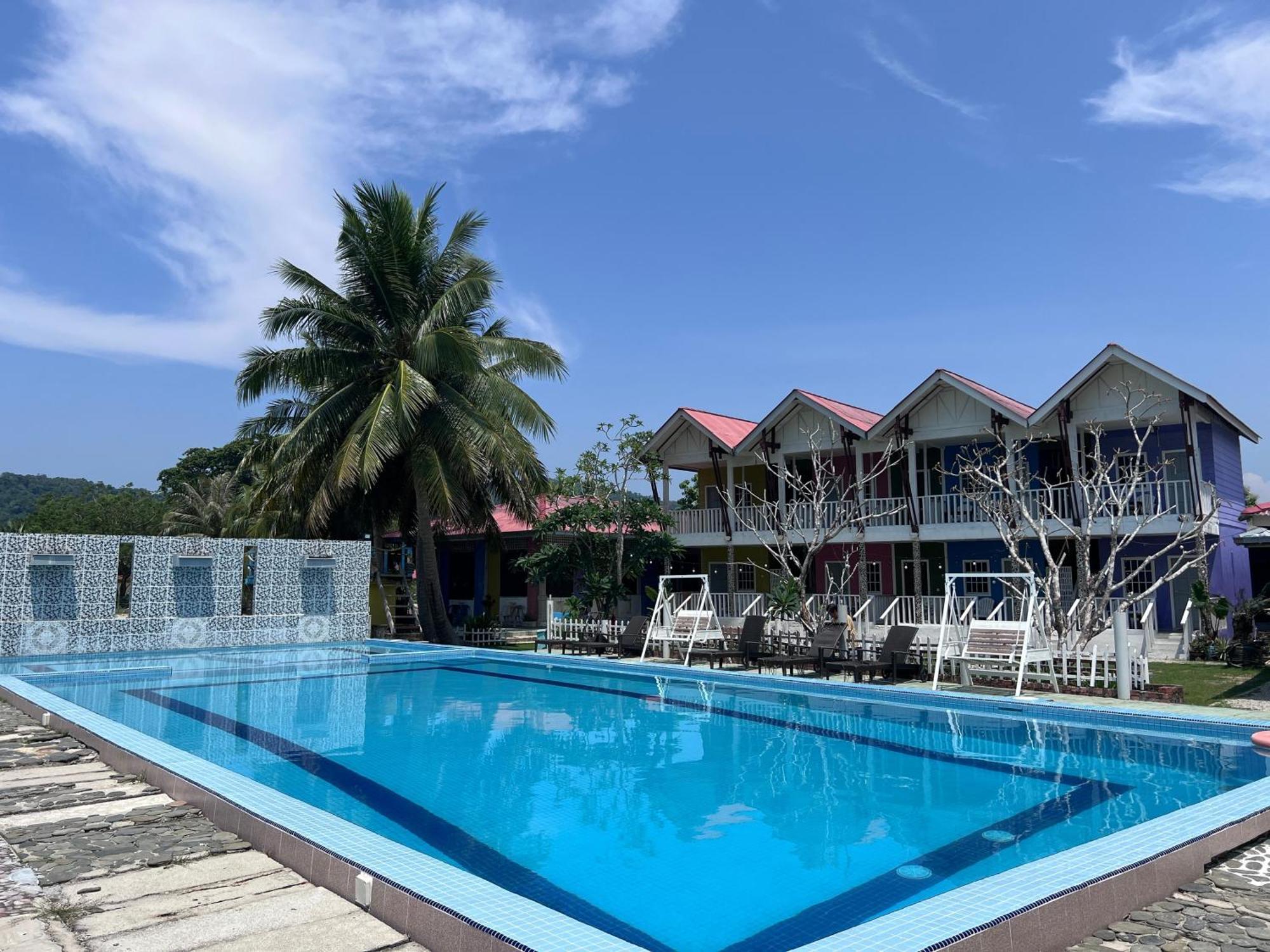 Capital O 91017 Tuba Beach Resort @ Pulau Tuba Kuah Ngoại thất bức ảnh